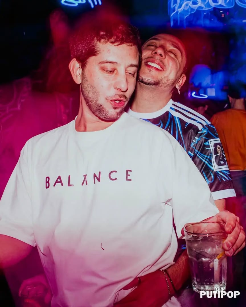 FEL!ZA Club LGBTIQ Buenos Aires — Que vas a hacer hoy? Nosotres ya estamos aca

www.felizarcoiris.com

FEL!ZA 
Tu 