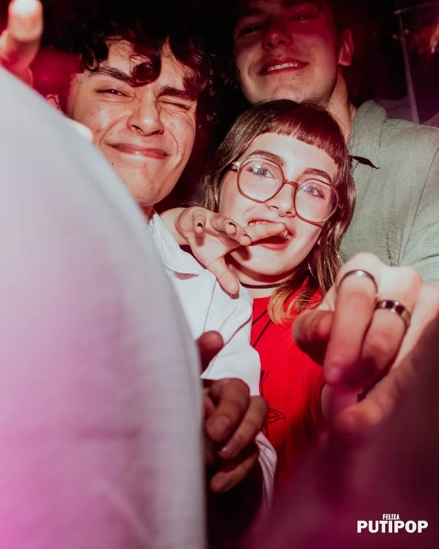 FEL!ZA Club LGBTIQ Buenos Aires — Que vas a hacer hoy? Nosotres ya estamos aca

www.felizarcoiris.com

FEL!ZA 
Tu 