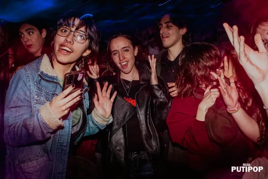 FEL!ZA Club LGBTIQ Buenos Aires — Y vos que haces hoy?

www.felizarcoiris.com

FEL!ZA 
Tu oasis LGTBIQ en el medio
