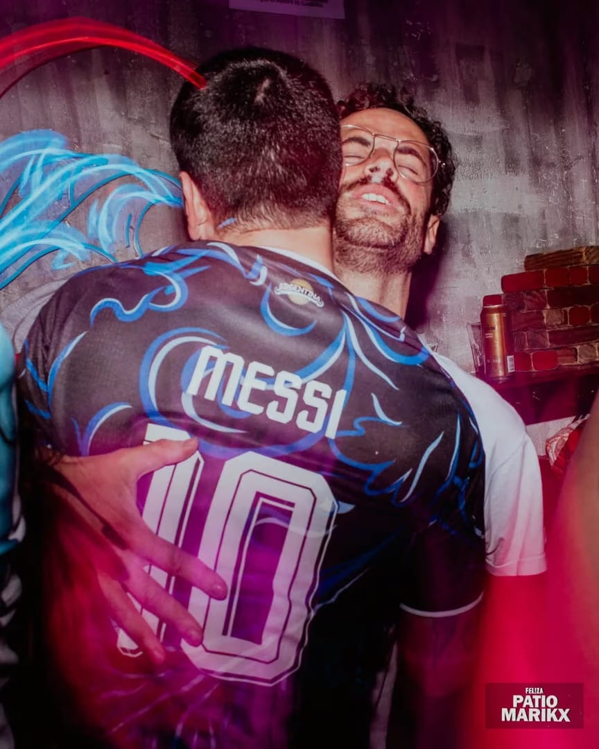 FEL!ZA Club LGBTIQ Buenos Aires — Aca te espera tu proxima anécdota

 www.felizarcoiris.com

FEL!ZA 
Tu oasis LGTB