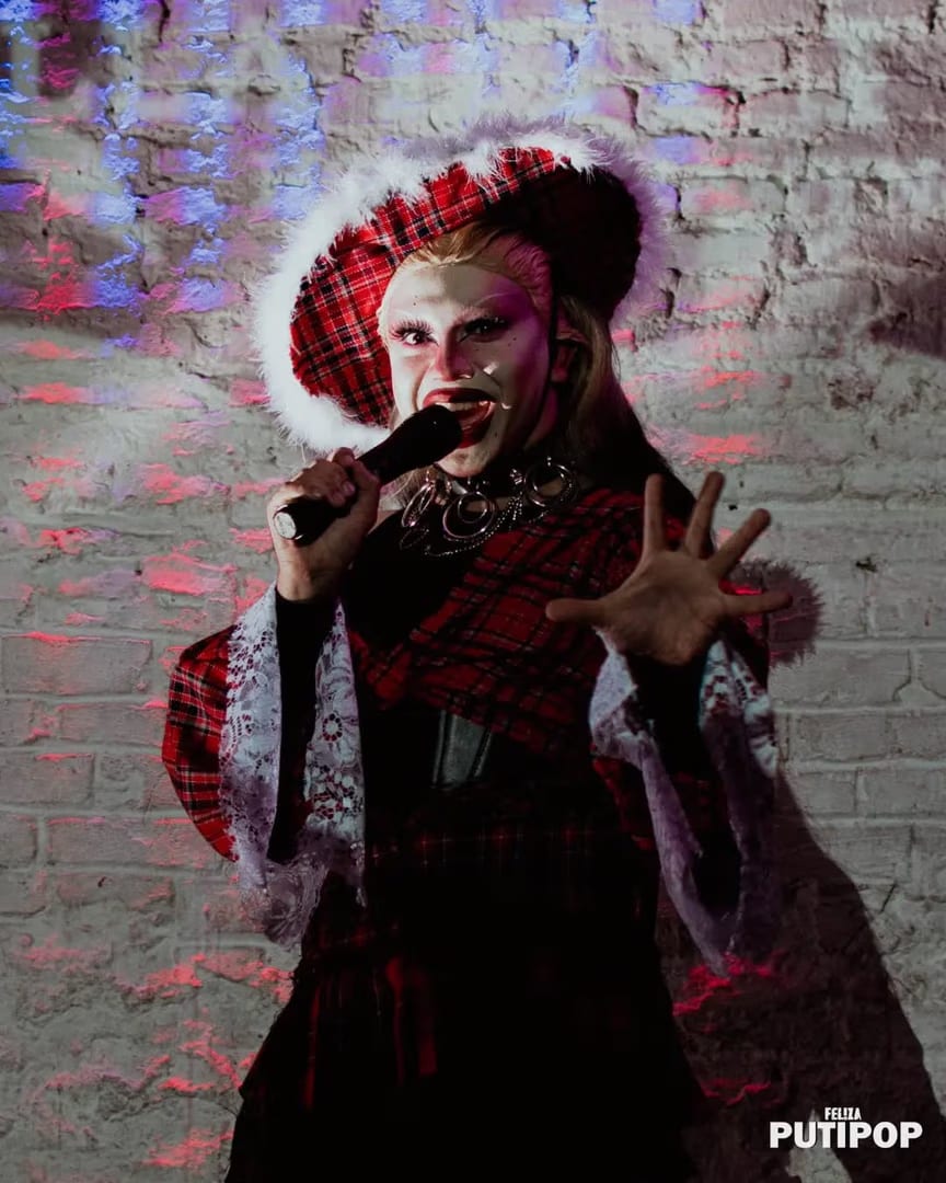 FEL!ZA Club LGBTIQ Buenos Aires — Que vas a hacer hoy? Nosotres ya estamos aca

www.felizarcoiris.com

FEL!ZA 
Tu 