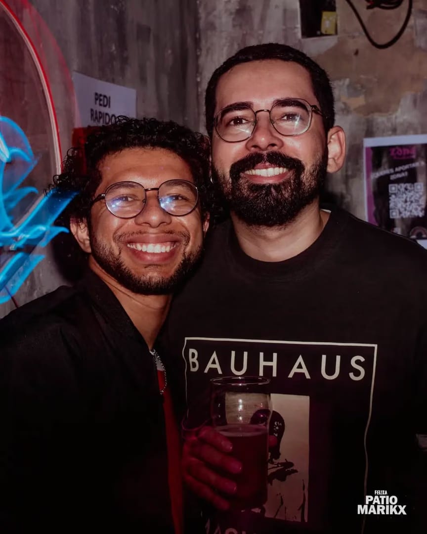 FEL!ZA Club LGBTIQ Buenos Aires — Bellezas de viernes por la noche #🏳️‍🌈 

www.felizarcoiris.com

FEL!ZA 
Tu oas