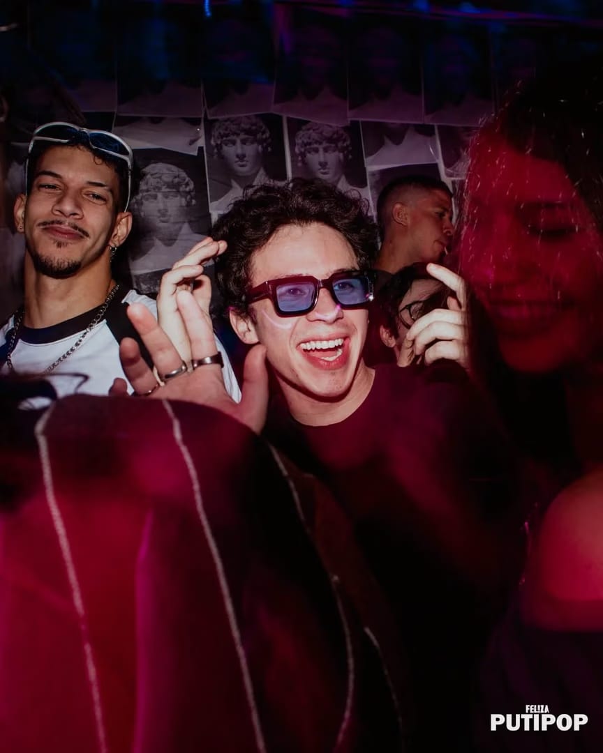 FEL!ZA Club LGBTIQ Buenos Aires — Vamos Argentina y les LGBTQUESES 
Ya estamos aca empezando los rituales antimufa