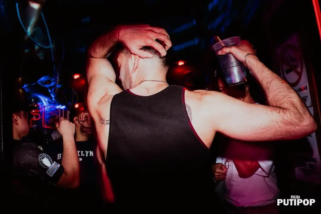 FEL!ZA Club LGBTIQ Buenos Aires — Que vas a hacer hoy? Nosotres ya estamos aca

www.felizarcoiris.com

FEL!ZA 
Tu 