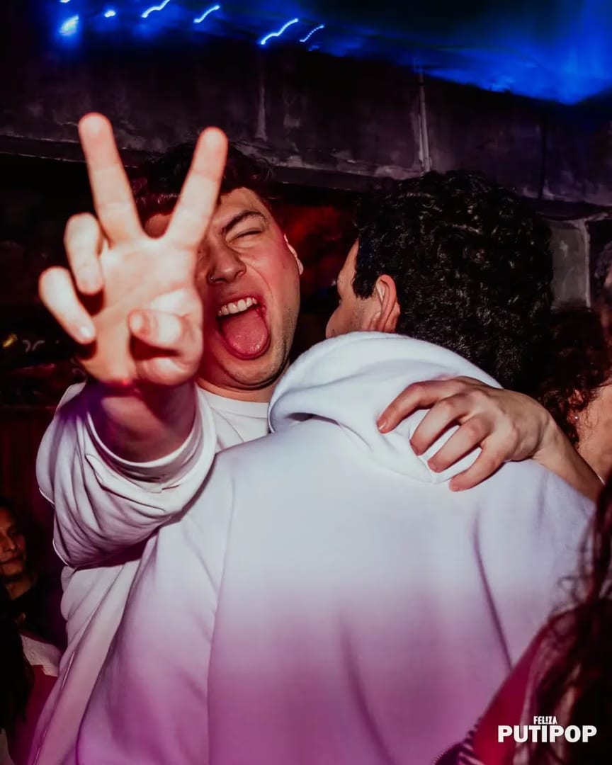 FEL!ZA Club LGBTIQ Buenos Aires — Y vos que haces hoy?

www.felizarcoiris.com

FEL!ZA 
Tu oasis LGTBIQ en el medio