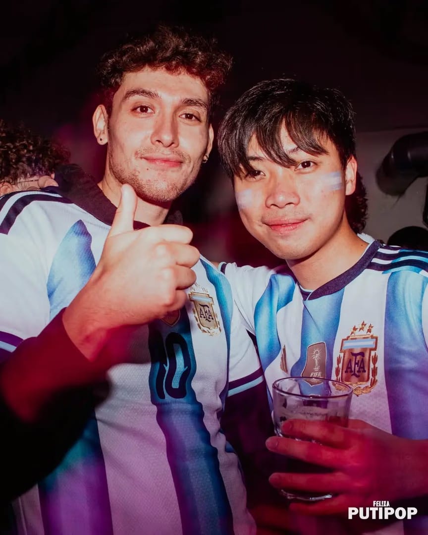 FEL!ZA Club LGBTIQ Buenos Aires — Que vas a hacer hoy? Nosotres ya estamos aca

www.felizarcoiris.com

FEL!ZA 
Tu 